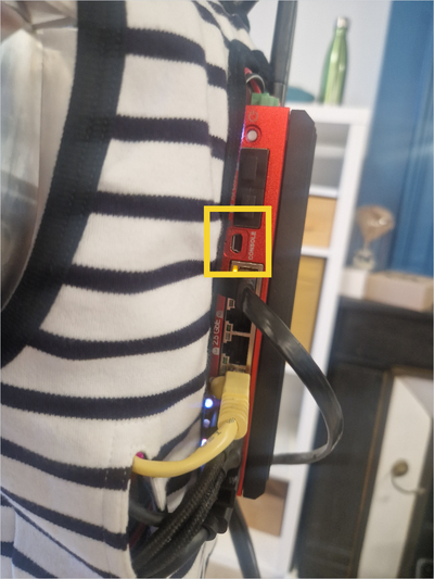 Serial connection port